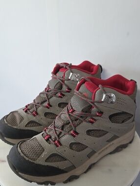 Women’s Ankle Hiking Booties in Gray with Red Accents Size 5